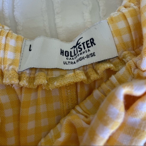 Hollister Gingham Shorts - Picture 3 of 4